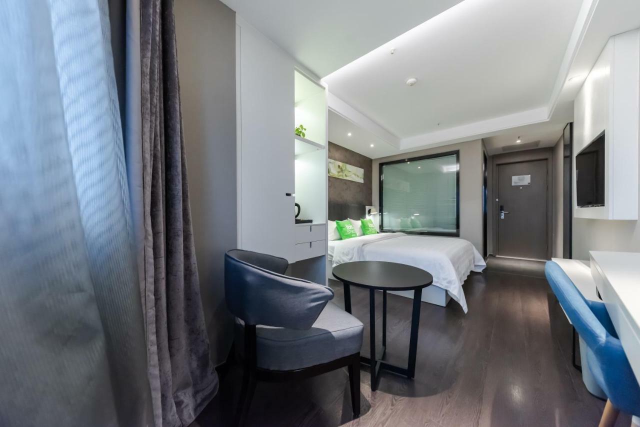 Ibis Styles Suzhou Nanmen Metro Station Hotel Екстер'єр фото