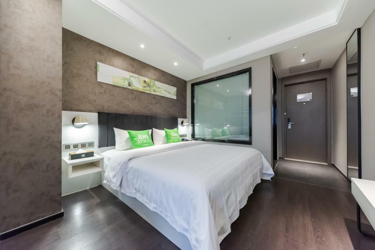 Ibis Styles Suzhou Nanmen Metro Station Hotel Екстер'єр фото